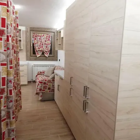 Cervinia In Out - On The Slopes *