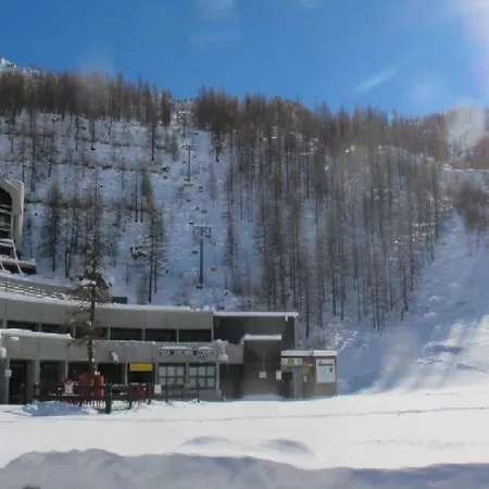 Cervinia In Out - On The Slopes * ブレウイル・チェルヴィナイア