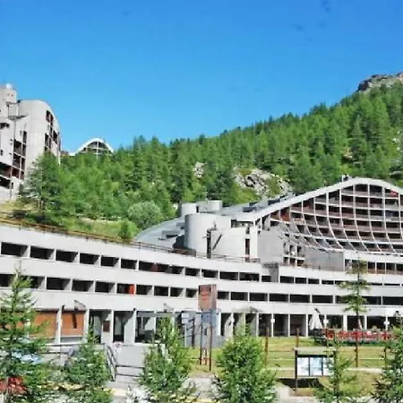 Cervinia In Out - On The Slopes