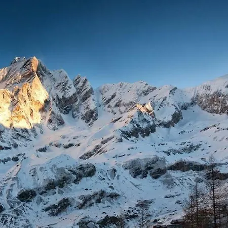 Cervinia In Out - On The Slopes * Breuil-Cervinia